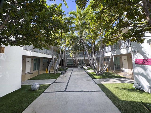 1818 Meridian House  photo 2